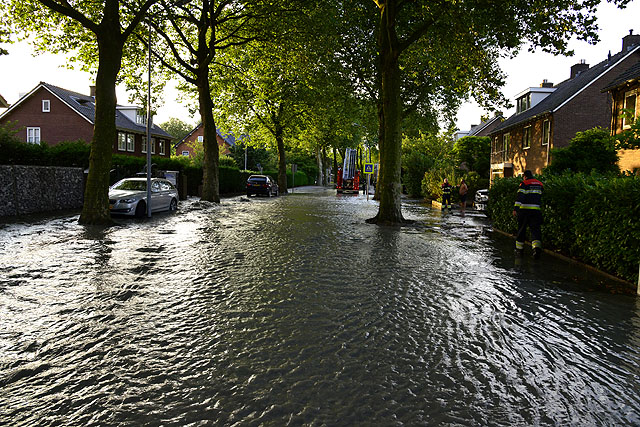 2014/162/GB 20140716 005 Wateroverlast Amersfoortlaan.jpg